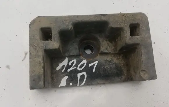 Volkswagen Touareg I Jacking socket point 7L5804123