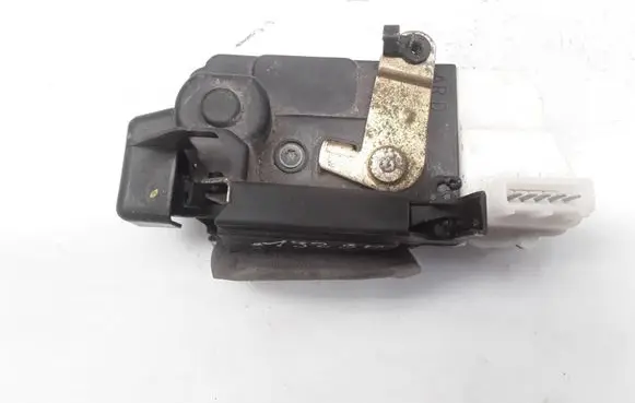 Peugeot 607 Rear door lock