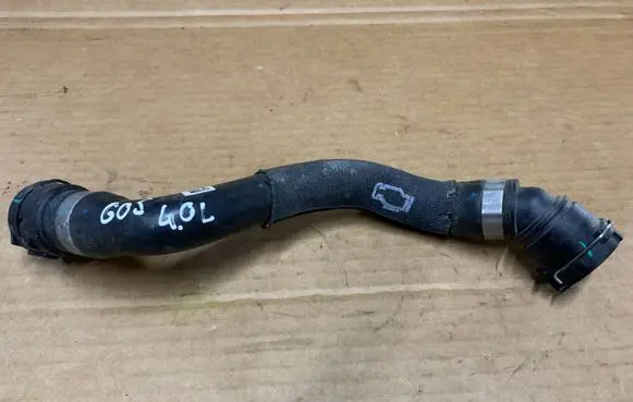 BMW X5 G05 Engine coolant pipe/hose 8984779