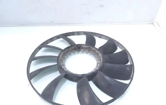 Volkswagen PASSAT B5 Fan impeller 058121301B