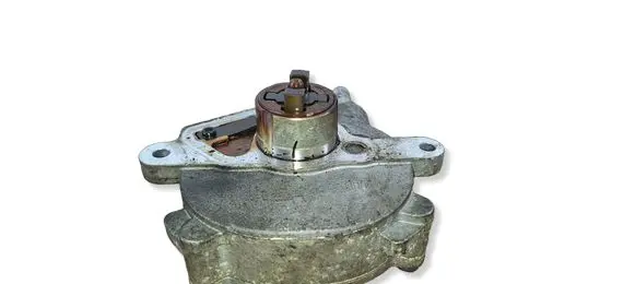 Mercedes-Benz C W204 Vacuum pump A2712301665 20701104070