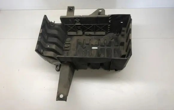 Battery box tray