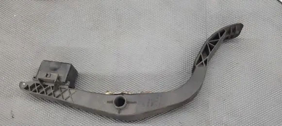 Audi A3 S3 8L Accelerator throttle pedal 1j1721511