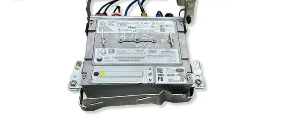 Jaguar I-Pace Radio/CD/DVD/GPS head unit N8B219L300PB 555343750 301VIWPA427961