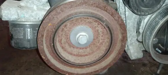 Renault Twingo II Crankshaft pulley