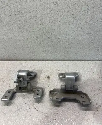 Mercedes-Benz C W204 Tailgate/trunk/boot hinge 2047400237