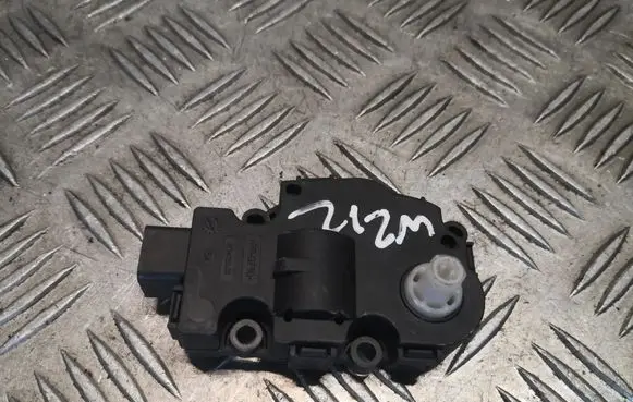 Mercedes-Benz E W212 Intake manifold valve actuator/motor A2218200042 2218200042