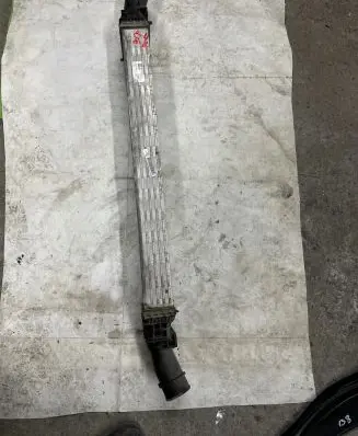 Audi A4 S4 B8 8K Intercooler radiator 8K0145805G L3122004