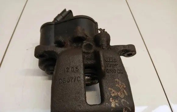 Audi A6 S6 C6 4F Rear brake caliper 0867c