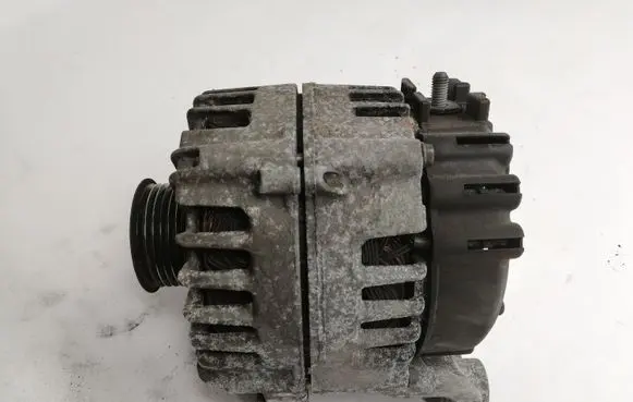 BMW 3 E90 E91 Generator/alternator 7802261 180A