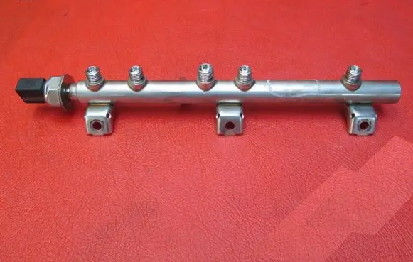 BMW 1 E81 E87 Fuel main line pipe 7562474