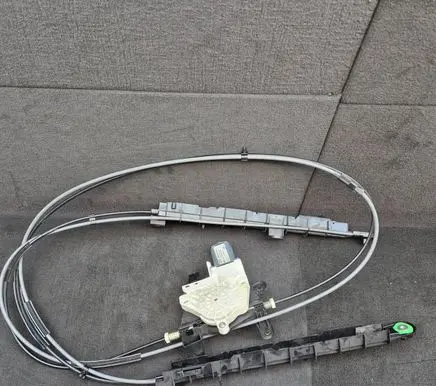 Audi Q7 4M Curtain motor 4M0863560