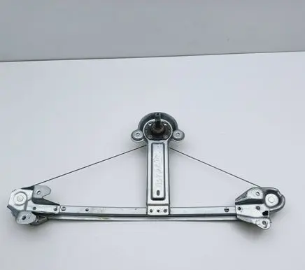 Opel Astra H Rear door manual window regulator 13100421