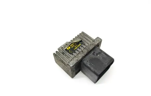 Opel Vivaro Glow plug pre-heat relay 7700115078