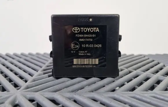 Toyota Prius (XW30) Parking PDC control unit/module PZ464B4420B1 10R030426 4M0174T5I