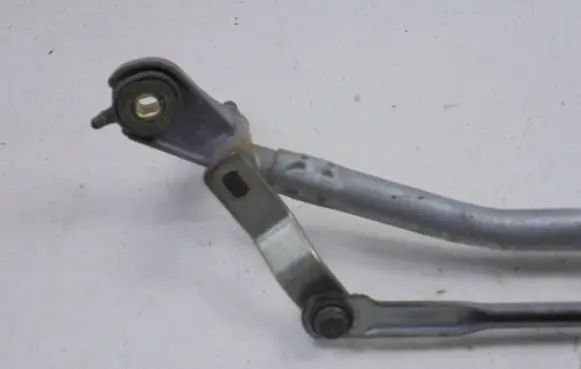 Peugeot 1007 Front wiper linkage 