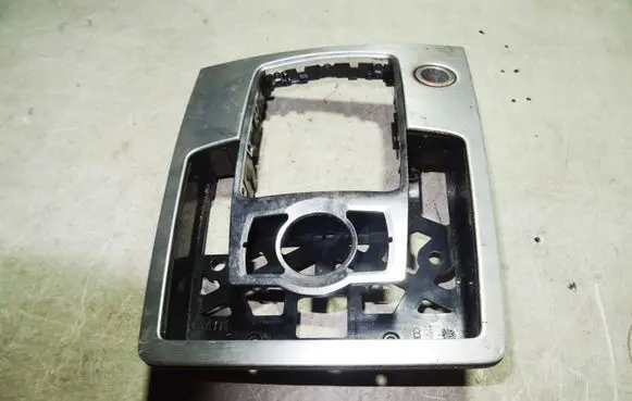 Audi Q7 4L Gear shifter surround trim plastic 4L0864261