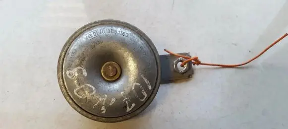 Nissan Terrano Horn signal e9011163
