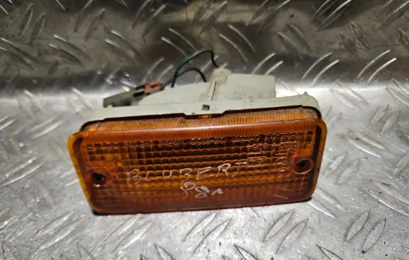 Nissan Bluebird Front bumper turn signal 21063212 62646264