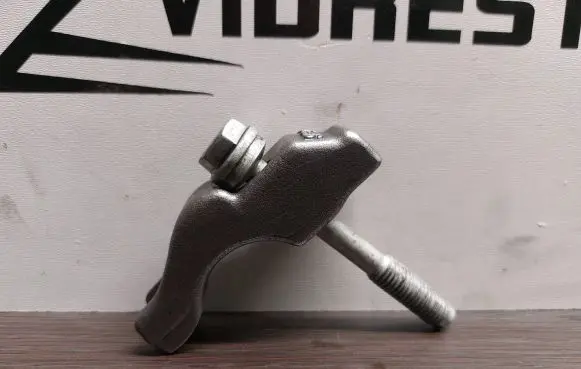Opel Astra J Fuel Injector clamp holder
