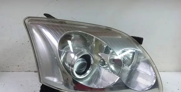 Toyota Avensis T250 Headlight/headlamp 0543