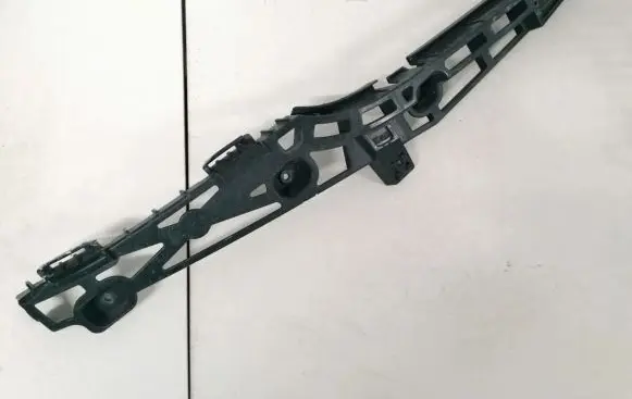 Opel Insignia A Front bumper mounting bracket