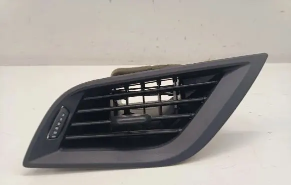 BMW 1 F40 Dashboard side air vent grill/cover trim 6823191