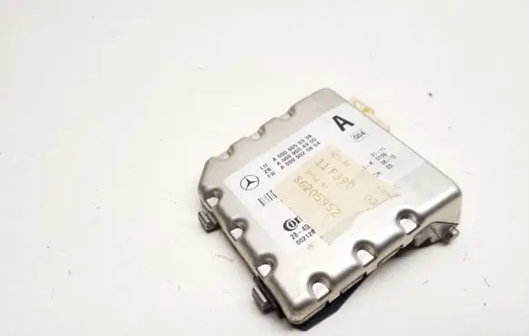 Mercedes-Benz E W212 Windshield/windscreen camera A0009050338