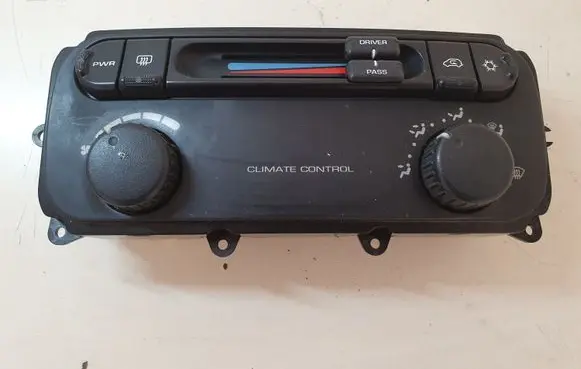 Chrysler Voyager Climate control unit 05005002AF