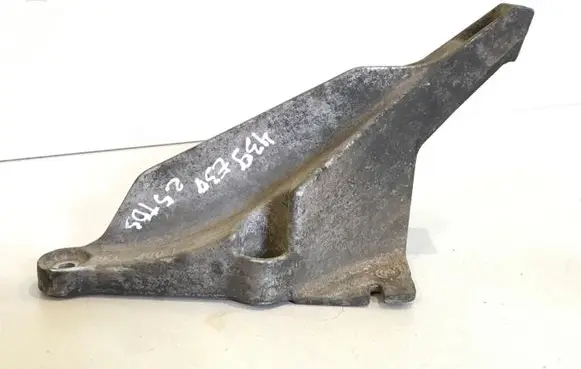 BMW 5 E39 Engine mounting bracket 1092425