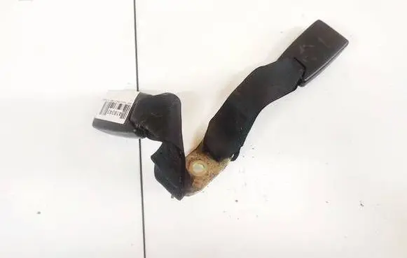 Toyota Corolla E120 E130 Middle seatbelt buckle (rear) 