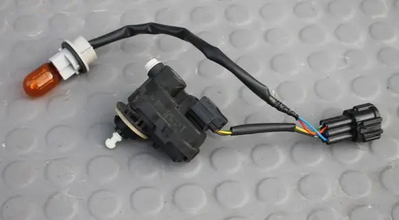 Nissan Qashqai J12 Headlight level adjustment motor SILNICZEK-WIAZKA 260566235R