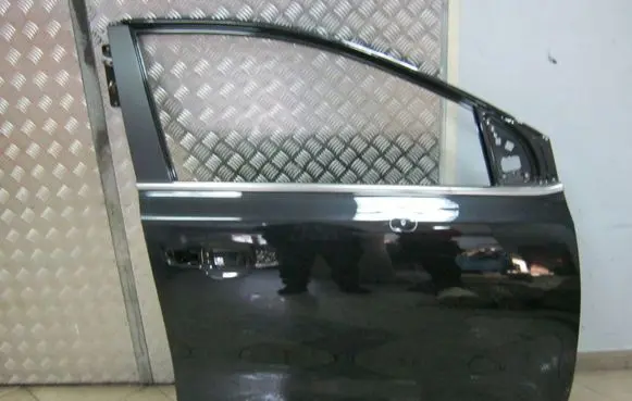 KIA Sportage Front door
