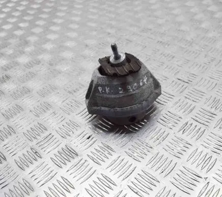 BMW 6 E63 E64 Engine mount bracket 6762607