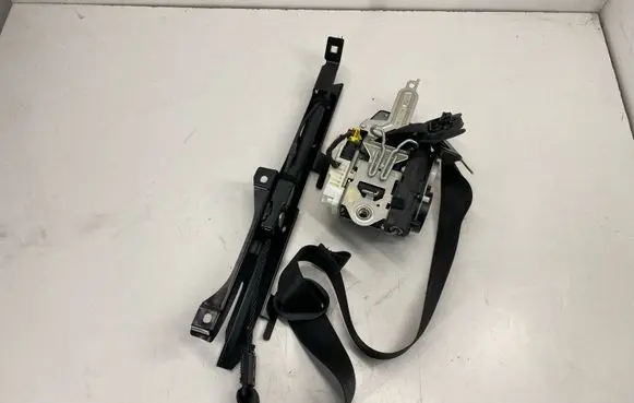 Audi A3 S3 8V Front seatbelt 8V5857705M 8V5857705MV04 34230167A