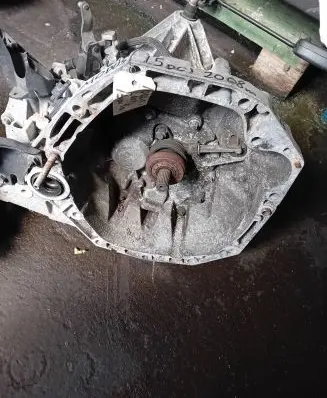 Renault Modus Manual 5 speed gearbox 8200815546 JR5124
