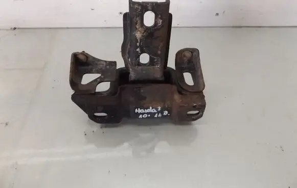 Mazda 2 Gearbox mounting bracket