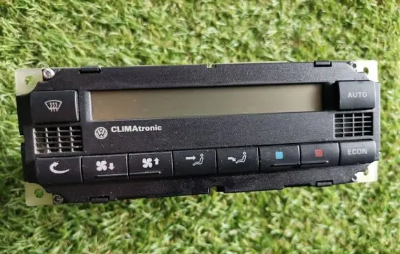 Volkswagen Golf IV Climate control unit 3B1907044A 5HB00761702