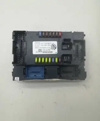 Jeep Renegade Fuse module 00520780630 28547072