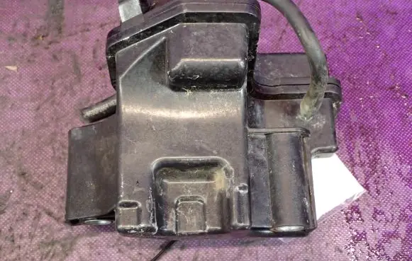 Opel Corsa E Vacuum air tank 55571341