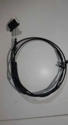 Nissan Leaf II (ZE1) Engine bonnet/hood lock release cable 