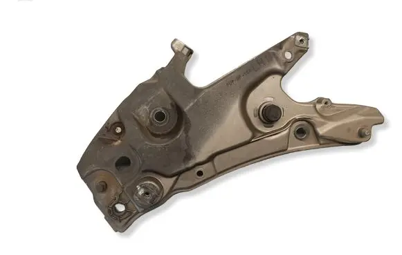 Volvo V60 Fender mounting bracket 31468231 6D7011