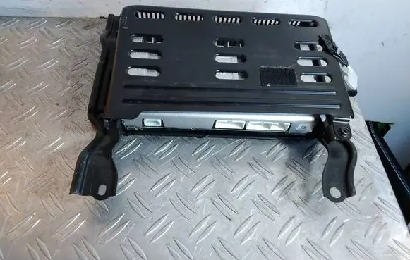Lexus IS III XE30 Sound amplifier 862800W670