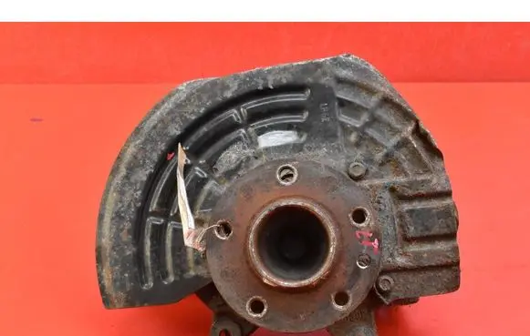 Front wheel hub spindle knuckle