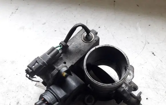 Toyota Avensis T250 Engine shut-off valve 27020
