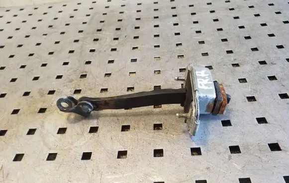 KIA Sportage Front door check strap stopper