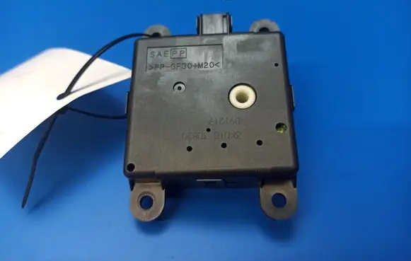 Nissan 370Z Air flap motor/actuator 3K01030820 3K01030323