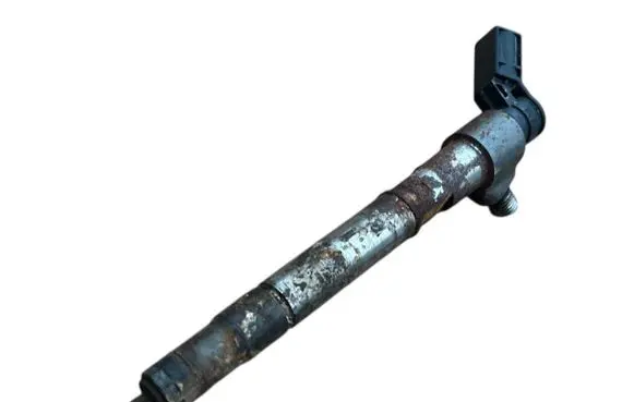 KIA Ceed Fuel injector 338002U000 670GJ 180803