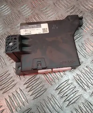 Toyota Yaris Other control units/modules 886500D180 MB1776001811