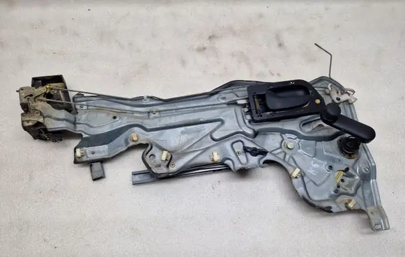 Renault Laguna I Rear door manual window regulator